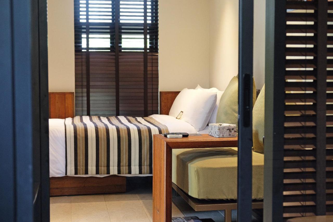The Henry Hotel Manila Пасай Экстерьер фото